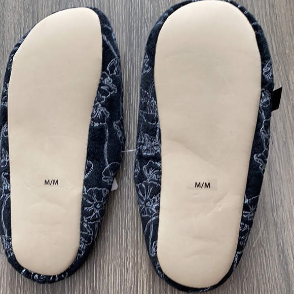 Slippers - Picture 2 of 2